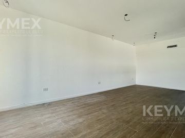 Venta Departamento San Isidro balcon al frente piso entero 1 cochera oportunidad