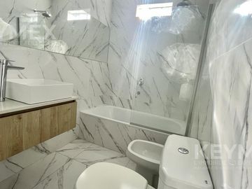 Venta Departamento San Isidro balcon al frente piso entero 1 cochera oportunidad