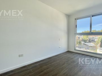 Venta Departamento San Isidro balcon al frente piso entero 1 cochera oportunidad