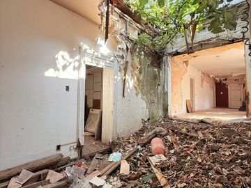 VENTA HERMOSA CASA COMO TERRENO EN DEL CARMEN , COYOACAN