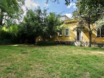 VENTA HERMOSA CASA COMO TERRENO EN DEL CARMEN , COYOACAN