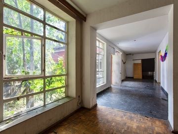VENTA HERMOSA CASA COMO TERRENO EN DEL CARMEN , COYOACAN