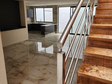 Casa en Venta - Vistas Altozano, Fracc. Montaña Monarca