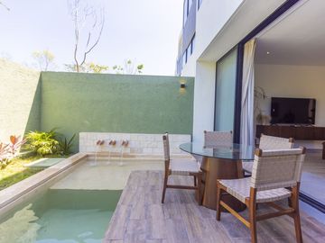 Casa tipo townhouse en venta en Castelnovo Luxury Temozon