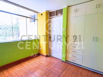 ¡Gran Oportunidad! Propiedad con Casa y 2 Departamentos
