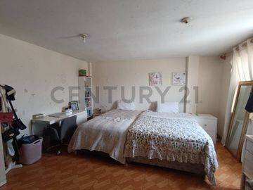 Venta de Casa como terreno en San Juan de Miraflores