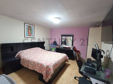 Venta de Casa como terreno en San Juan de Miraflores