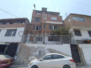 Venta de Casa como terreno en San Juan de Miraflores