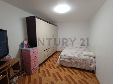 Venta de Casa como terreno en San Juan de Miraflores