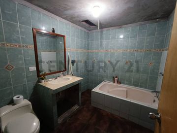 Venta de Casa como terreno en San Juan de Miraflores