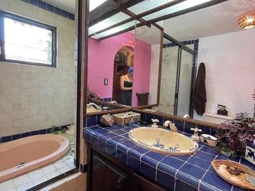CASA SABINA ATRACTIVA FINCA EN LOMAS DE COCOYOC