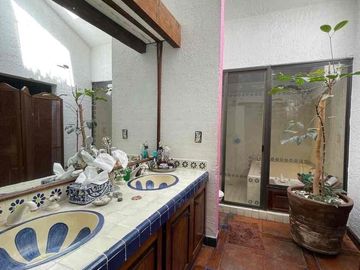 CASA SABINA ATRACTIVA FINCA EN LOMAS DE COCOYOC