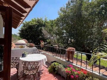 CASA SABINA ATRACTIVA FINCA EN LOMAS DE COCOYOC