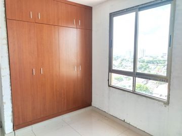 SE VENDE APARTAMENTO EN CIUDAD JARDIN, BARRANQUILLA.
