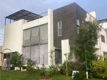 Casa en venta antigua cementera 3 niveles jardin y roof garden