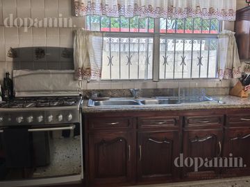 Casa en Unidad Nacional
