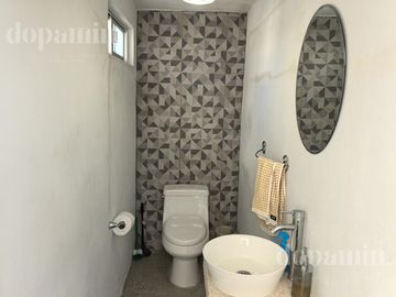 Casa en Unidad Nacional