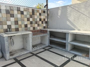 Casa en Unidad Nacional