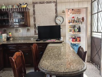 Casa en Unidad Nacional