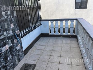 Casa en Unidad Nacional