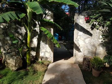 Propiedad estilo hacienda con 6 cabañas en venta en Tulum