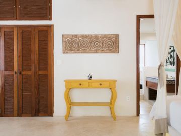 Propiedad estilo hacienda con 6 cabañas en venta en Tulum