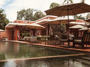 Propiedad estilo hacienda con 6 cabañas en venta en Tulum