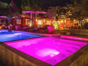 Propiedad estilo hacienda con 6 cabañas en venta en Tulum