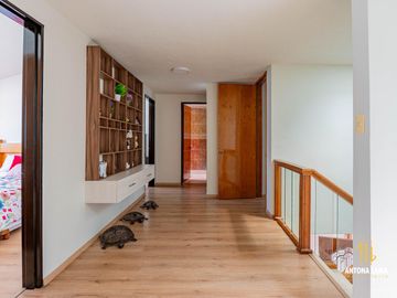 Casa en Venta en Lomas de San Alfonso con cuatro recámaras