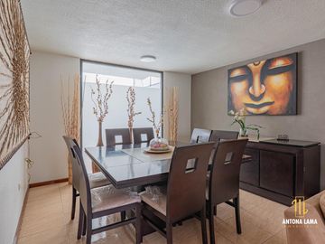 Casa en Venta en Lomas de San Alfonso con cuatro recámaras