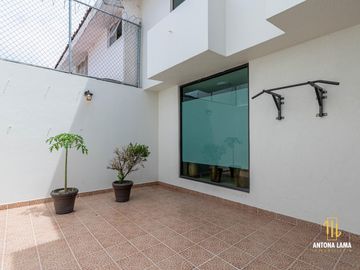 Casa en Venta en Lomas de San Alfonso con cuatro recámaras