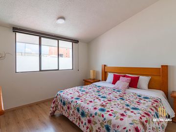 Casa en Venta en Lomas de San Alfonso con cuatro recámaras