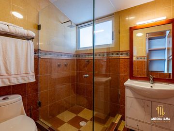 Casa en Venta en Lomas de San Alfonso con cuatro recámaras