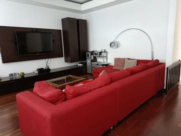 CASA EN VENTA EN HERMOSO FRACCIONAMIENTO ARBOLADO