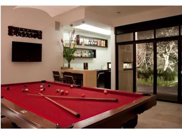 CASA EN VENTA EN HERMOSO FRACCIONAMIENTO ARBOLADO