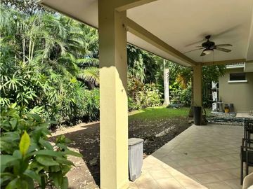 VENTA o ALQUILER CASA  EN CLAYTON 246 M2 PH EMBASSY GARDEN MLD