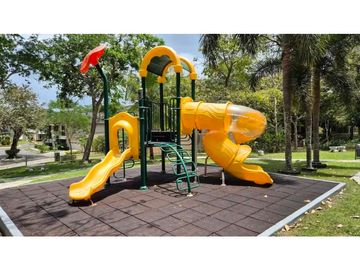 VENTA o ALQUILER CASA  EN CLAYTON 246 M2 PH EMBASSY GARDEN MLD
