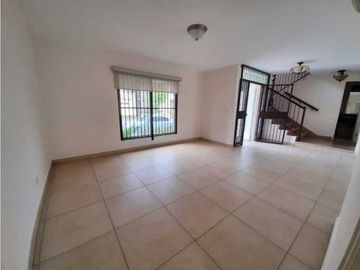 CASA EN CLAYTON EMBASSY GARDENS 300M2 DISPONIBLE EN JILIO JP