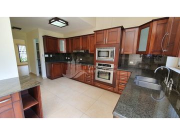 CASA EN CLAYTON EMBASSY GARDENS 300M2 DISPONIBLE EN JILIO JP