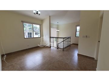 CASA EN CLAYTON EMBASSY GARDENS 300M2 DISPONIBLE EN JILIO JP