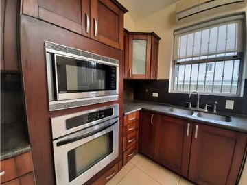 CASA EN CLAYTON EMBASSY GARDENS 300M2 DISPONIBLE EN JILIO JP