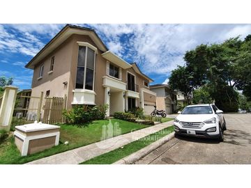 CASA EN CLAYTON EMBASSY GARDENS 300M2 DISPONIBLE EN JILIO JP