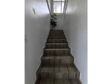 CERRO AZUL / 2000M / 2 NIVELES / 4 HABITACIONES / CAMPESTRE