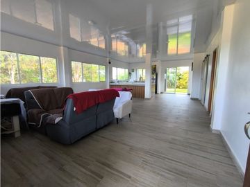 CERRO AZUL / 2000M / 2 NIVELES / 4 HABITACIONES / CAMPESTRE