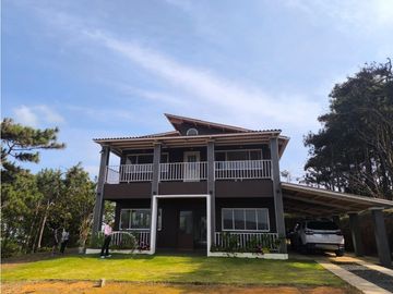 CERRO AZUL / 2000M / 2 NIVELES / 4 HABITACIONES / CAMPESTRE
