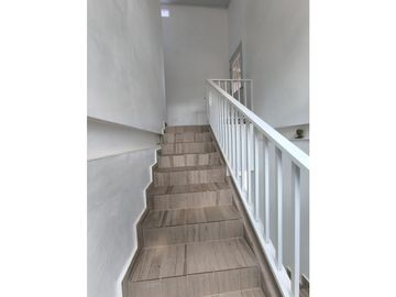 CERRO AZUL / 2000M / 2 NIVELES / 4 HABITACIONES / CAMPESTRE