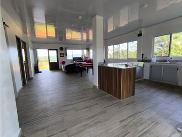 CERRO AZUL / 2000M / 2 NIVELES / 4 HABITACIONES / CAMPESTRE
