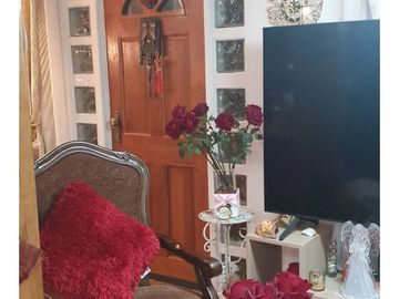 Casa En Muy Buen Estado Con Excelente Ubicación