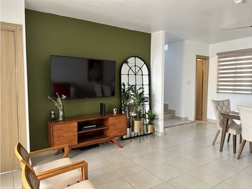 Brisas del Golf Residencia en venta en Aventura Paseo del Norte