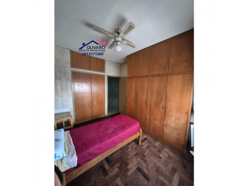 Se Vende  Dpto Centrico de 2 DOR.y Dep. de Servicio. c/baño
